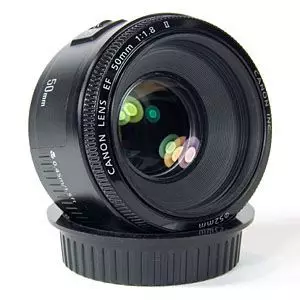 عکس لنز کانن مدل 50mm f1.8
